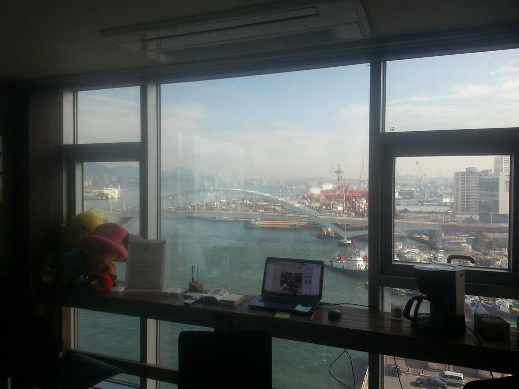 Aj House Vandrarhem Busan Exteriör bild