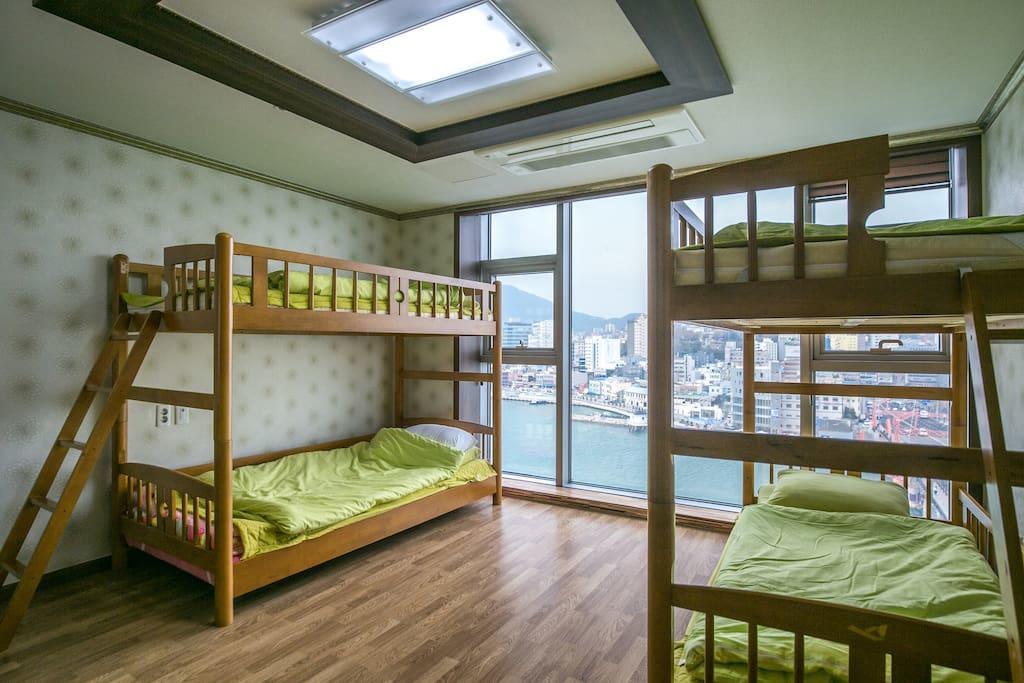 Aj House Vandrarhem Busan Exteriör bild